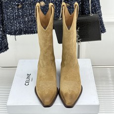 Celine /塞琳经典秋冬复古 西部缝线粗跟短靴 秋冬穿搭的灵魂单品 经典款永不过时 鞋柜必备投资级单品 细节尽显品牌 Celine /塞琳经典秋冬复古 西部缝线粗跟短靴 秋冬穿搭的灵魂单品 经典款永不过时 鞋柜必备投资级单品 细节尽显品牌