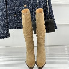 Celine /塞琳经典秋冬复古 金属头西部粗跟堆堆靴长靴 金属鞋头镌刻西部风骨 倾斜粗跟稳当又好走 头层牛皮肌理细腻 Celine /塞琳经典秋冬复古 金属头西部粗跟堆堆靴长靴 金属鞋头镌刻西部风骨 倾斜粗跟稳当又好走 头层牛皮肌理细腻