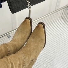 Celine /塞琳经典秋冬复古 金属头西部粗跟堆堆靴长靴 金属鞋头镌刻西部风骨 倾斜粗跟稳当又好走 头层牛皮肌理细腻 Celine /塞琳经典秋冬复古 金属头西部粗跟堆堆靴长靴 金属鞋头镌刻西部风骨 倾斜粗跟稳当又好走 头层牛皮肌理细腻