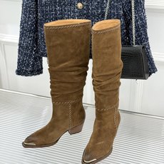 Celine /塞琳经典秋冬复古 金属头西部粗跟堆堆靴长靴 金属鞋头镌刻西部风骨 倾斜粗跟稳当又好走 头层牛皮肌理细腻 Celine /塞琳经典秋冬复古 金属头西部粗跟堆堆靴长靴 金属鞋头镌刻西部风骨 倾斜粗跟稳当又好走 头层牛皮肌理细腻