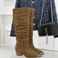 Celine /塞琳经典秋冬复古 金属头西部粗跟堆堆靴长靴 金属鞋头镌刻西部风骨 倾斜粗跟稳当又好走 头层牛皮肌理细腻 Celine /塞琳经典秋冬复古 金属头西部粗跟堆堆靴长靴 金属鞋头镌刻西部风骨 倾斜粗跟稳当又好走 头层牛皮肌理细腻