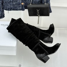 Celine /塞琳经典秋冬复古 金属头西部粗跟堆堆靴长靴 金属鞋头镌刻西部风骨 倾斜粗跟稳当又好走 头层牛皮肌理细腻 Celine /塞琳经典秋冬复古 金属头西部粗跟堆堆靴长靴 金属鞋头镌刻西部风骨 倾斜粗跟稳当又好走 头层牛皮肌理细腻