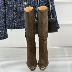Celine /塞琳经典秋冬复古 金属头西部粗跟堆堆靴长靴 金属鞋头镌刻西部风骨 倾斜粗跟稳当又好走 头层牛皮肌理细腻 Celine /塞琳经典秋冬复古 金属头西部粗跟堆堆靴长靴 金属鞋头镌刻西部风骨 倾斜粗跟稳当又好走 头层牛皮肌理细腻