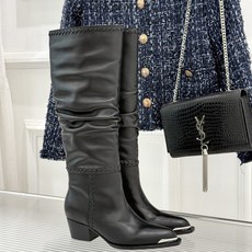 Celine /塞琳经典秋冬复古 金属头西部粗跟堆堆靴长靴 金属鞋头镌刻西部风骨 倾斜粗跟稳当又好走 头层牛皮肌理细腻 Celine /塞琳经典秋冬复古 金属头西部粗跟堆堆靴长靴 金属鞋头镌刻西部风骨 倾斜粗跟稳当又好走 头层牛皮肌理细腻