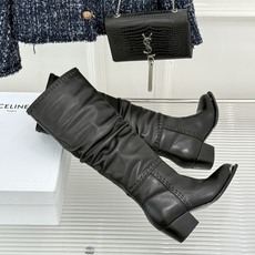 Celine /塞琳经典秋冬复古 金属头西部粗跟堆堆靴长靴 金属鞋头镌刻西部风骨 倾斜粗跟稳当又好走 头层牛皮肌理细腻 Celine /塞琳经典秋冬复古 金属头西部粗跟堆堆靴长靴 金属鞋头镌刻西部风骨 倾斜粗跟稳当又好走 头层牛皮肌理细腻