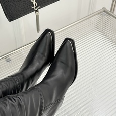 Celine /塞琳经典秋冬复古 金属头西部粗跟堆堆靴长靴 金属鞋头镌刻西部风骨 倾斜粗跟稳当又好走 头层牛皮肌理细腻 Celine /塞琳经典秋冬复古 金属头西部粗跟堆堆靴长靴 金属鞋头镌刻西部风骨 倾斜粗跟稳当又好走 头层牛皮肌理细腻