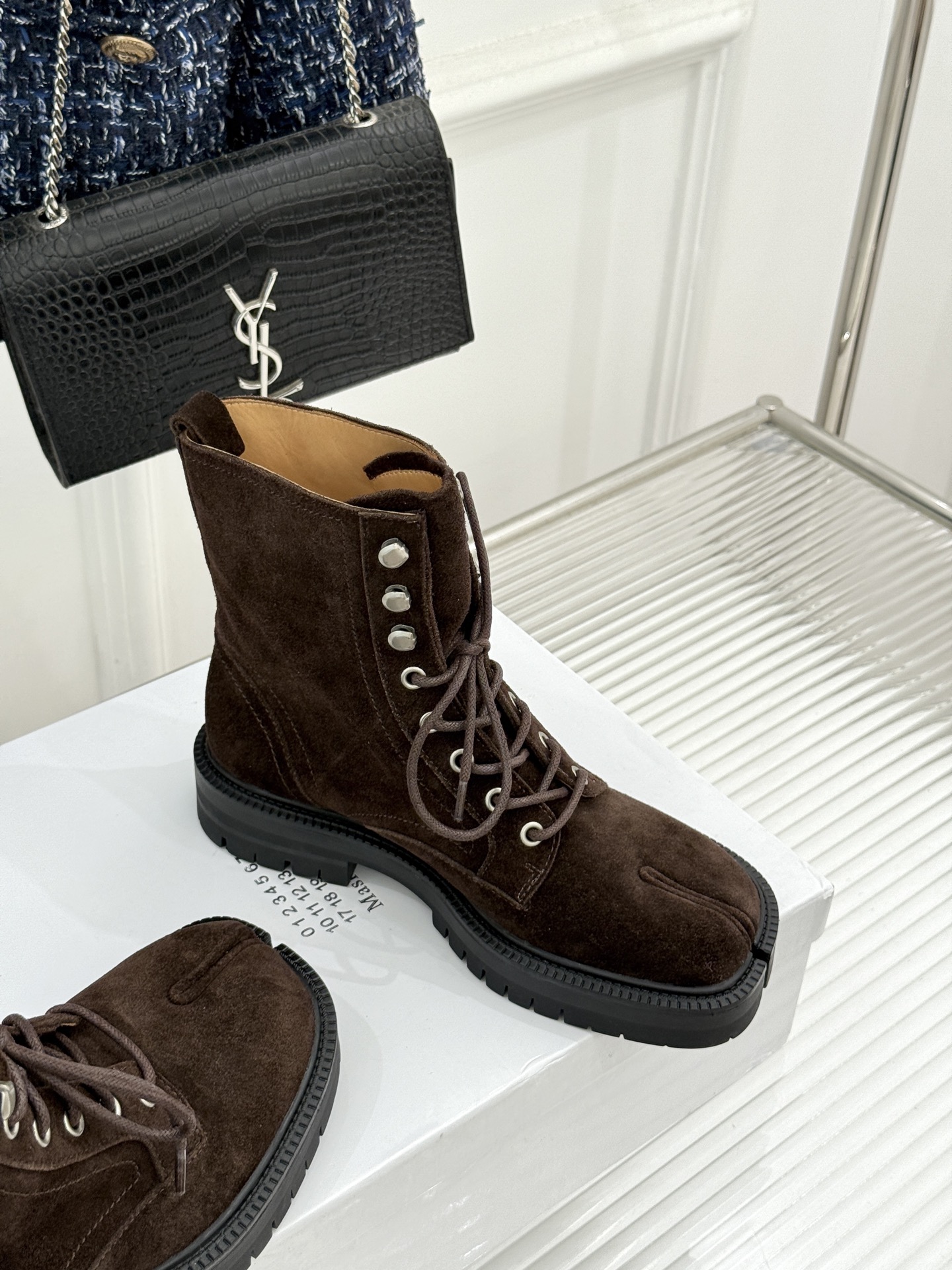 男码+30 MaisonMargiela|MM6马吉拉 分趾系带厚底情侣款马丁靴短靴 马吉拉标志性tabi分趾 厚底悄悄 男码+30 MaisonMargiela|MM6马吉拉 分趾系带厚底情侣款马丁靴短靴 马吉拉标志性tabi分趾 厚底悄悄