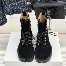 男码+30 MaisonMargiela|MM6马吉拉 分趾系带厚底情侣款马丁靴短靴 马吉拉标志性tabi分趾 厚底悄悄 男码+30 MaisonMargiela|MM6马吉拉 分趾系带厚底情侣款马丁靴短靴 马吉拉标志性tabi分趾 厚底悄悄