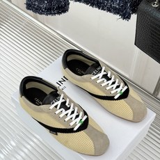 Celine/赛琳26WF新品复古 德训鞋运动鞋 一眼万年的 谁穿谁爱 简直是时尚界的天花板 简约设计搭配高级配色 经典 Celine/赛琳26WF新品复古 德训鞋运动鞋 一眼万年的 谁穿谁爱 简直是时尚界的天花板 简约设计搭配高级配色 经典