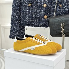 Celine/赛琳26WF新品复古 德训鞋运动鞋 一眼万年的 谁穿谁爱 简直是时尚界的天花板 简约设计搭配高级配色 经典 Celine/赛琳26WF新品复古 德训鞋运动鞋 一眼万年的 谁穿谁爱 简直是时尚界的天花板 简约设计搭配高级配色 经典