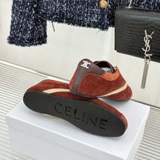 Celine/赛琳26WF新品复古 德训鞋运动鞋 一眼万年的 谁穿谁爱 简直是时尚界的天花板 简约设计搭配高级配色 经典 Celine/赛琳26WF新品复古 德训鞋运动鞋 一眼万年的 谁穿谁爱 简直是时尚界的天花板 简约设计搭配高级配色 经典