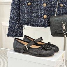 顶版 MaisonMargiela|MM6马吉拉 复古蝴蝶结分趾玛丽珍鞋 蝴蝶结柔化分趾先锋感 经典Tabi辨识度拉满 顶版 MaisonMargiela|MM6马吉拉 复古蝴蝶结分趾玛丽珍鞋 蝴蝶结柔化分趾先锋感 经典Tabi辨识度拉满