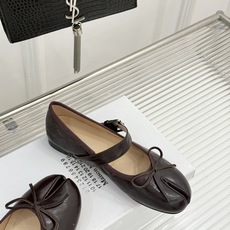 顶版 MaisonMargiela|MM6马吉拉 复古蝴蝶结分趾玛丽珍鞋 蝴蝶结柔化分趾先锋感 经典Tabi辨识度拉满 顶版 MaisonMargiela|MM6马吉拉 复古蝴蝶结分趾玛丽珍鞋 蝴蝶结柔化分趾先锋感 经典Tabi辨识度拉满