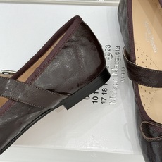顶版 MaisonMargiela|MM6马吉拉 复古蝴蝶结分趾玛丽珍鞋 蝴蝶结柔化分趾先锋感 经典Tabi辨识度拉满 顶版 MaisonMargiela|MM6马吉拉 复古蝴蝶结分趾玛丽珍鞋 蝴蝶结柔化分趾先锋感 经典Tabi辨识度拉满