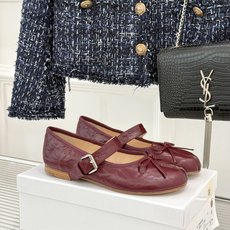 顶版 MaisonMargiela|MM6马吉拉 复古蝴蝶结分趾玛丽珍鞋 蝴蝶结柔化分趾先锋感 经典Tabi辨识度拉满 顶版 MaisonMargiela|MM6马吉拉 复古蝴蝶结分趾玛丽珍鞋 蝴蝶结柔化分趾先锋感 经典Tabi辨识度拉满