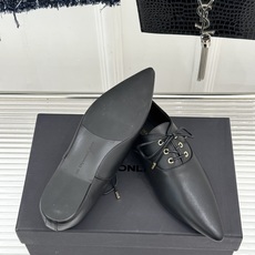 DYMONLATRY 26WF新品 极简尖头小皮鞋单鞋 早秋鞋柜必备百搭单品 鞋型利落显脚瘦 柔润牛皮触感细腻亲肤 平跟 DYMONLATRY 26WF新品 极简尖头小皮鞋单鞋 早秋鞋柜必备百搭单品 鞋型利落显脚瘦 柔润牛皮触感细腻亲肤 平跟