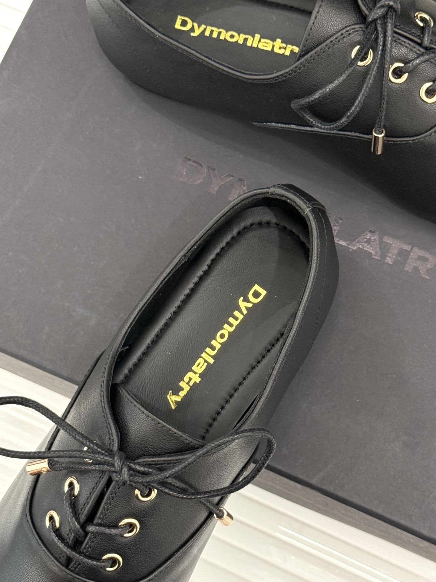 DYMONLATRY 26WF新品 极简尖头小皮鞋单鞋 早秋鞋柜必备百搭单品 鞋型利落显脚瘦 柔润牛皮触感细腻亲肤 平跟 DYMONLATRY 26WF新品 极简尖头小皮鞋单鞋 早秋鞋柜必备百搭单品 鞋型利落显脚瘦 柔润牛皮触感细腻亲肤 平跟