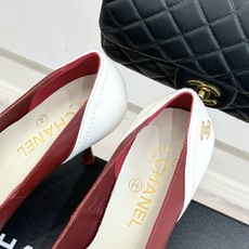 CHANE*|小香26A新品拼色 双C尖头高跟鞋 双C扣精致又夺目 经典米黑撞色设计 上脚秒变纤细漫画脚型 显瘦效果直接 CHANE*|小香26A新品拼色 双C尖头高跟鞋 双C扣精致又夺目 经典米黑撞色设计 上脚秒变纤细漫画脚型 显瘦效果直接