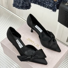 Jimmy Choo/吉米周26WF新品 尖头蝴蝶结侧空高跟凉鞋 缎面蝴蝶结柔润有光泽 侧空设计显脚纤瘦 细跟稳当显腿长 Jimmy Choo/吉米周26WF新品 尖头蝴蝶结侧空高跟凉鞋 缎面蝴蝶结柔润有光泽 侧空设计显脚纤瘦 细跟稳当显腿长