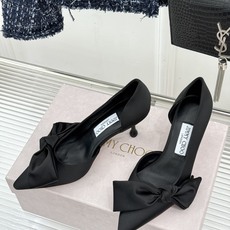 Jimmy Choo/吉米周26WF新品 尖头蝴蝶结侧空高跟凉鞋 缎面蝴蝶结柔润有光泽 侧空设计显脚纤瘦 细跟稳当显腿长 Jimmy Choo/吉米周26WF新品 尖头蝴蝶结侧空高跟凉鞋 缎面蝴蝶结柔润有光泽 侧空设计显脚纤瘦 细跟稳当显腿长