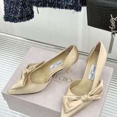 Jimmy Choo/吉米周26WF新品 尖头蝴蝶结侧空高跟凉鞋 缎面蝴蝶结柔润有光泽 侧空设计显脚纤瘦 细跟稳当显腿长 Jimmy Choo/吉米周26WF新品 尖头蝴蝶结侧空高跟凉鞋 缎面蝴蝶结柔润有光泽 侧空设计显脚纤瘦 细跟稳当显腿长