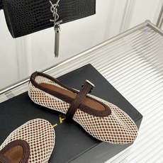 原版盒+10 ALAÏA /阿莱雅 26WF新品 镂空网面平底玛丽珍鞋 网面镂空平底玛丽珍鞋 精致网格通透又轻盈 绒面锁 原版盒+10 ALAÏA /阿莱雅 26WF新品 镂空网面平底玛丽珍鞋 网面镂空平底玛丽珍鞋 精致网格通透又轻盈 绒面锁