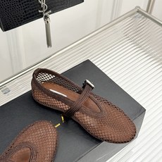 原版盒+10 ALAÏA /阿莱雅 26WF新品 镂空网面平底玛丽珍鞋 网面镂空平底玛丽珍鞋 精致网格通透又轻盈 绒面锁 原版盒+10 ALAÏA /阿莱雅 26WF新品 镂空网面平底玛丽珍鞋 网面镂空平底玛丽珍鞋 精致网格通透又轻盈 绒面锁