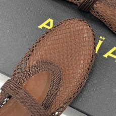 原版盒+10 ALAÏA /阿莱雅 26WF新品 镂空网面平底玛丽珍鞋 网面镂空平底玛丽珍鞋 精致网格通透又轻盈 绒面锁 原版盒+10 ALAÏA /阿莱雅 26WF新品 镂空网面平底玛丽珍鞋 网面镂空平底玛丽珍鞋 精致网格通透又轻盈 绒面锁