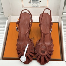 (配原版飞机盒) Hermès/爱马仕26WF新品镂空 罗马猪笼猪鼻子坡跟凉鞋 罗马猪笼镂空太有腔调 标志性猪鼻扣辨识度 (配原版飞机盒) Hermès/爱马仕26WF新品镂空 罗马猪笼猪鼻子坡跟凉鞋 罗马猪笼镂空太有腔调 标志性猪鼻扣辨识度
