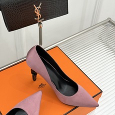 Hermès/爱马仕26WF新品 金属链条跟尖头高跟鞋 金属链条跟辨识度拉满 尖头剪裁显脚瘦 细跟拉长腿部线条比例 搭裙 Hermès/爱马仕26WF新品 金属链条跟尖头高跟鞋 金属链条跟辨识度拉满 尖头剪裁显脚瘦 细跟拉长腿部线条比例 搭裙