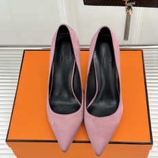 Hermès/爱马仕26WF新品 金属链条跟尖头高跟鞋 金属链条跟辨识度拉满 尖头剪裁显脚瘦 细跟拉长腿部线条比例 搭裙 Hermès/爱马仕26WF新品 金属链条跟尖头高跟鞋 金属链条跟辨识度拉满 尖头剪裁显脚瘦 细跟拉长腿部线条比例 搭裙
