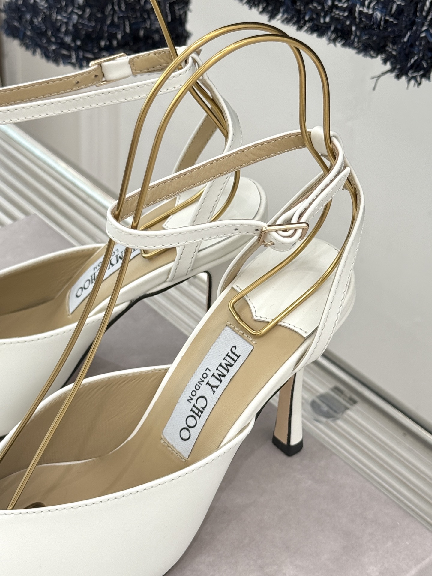 Jimmy Choo/吉米周26WF新品 皮面金属头高跟凉鞋 金属鞋头气场全开 亮面牛皮质感细腻高级 细高跟悄悄拉长比例