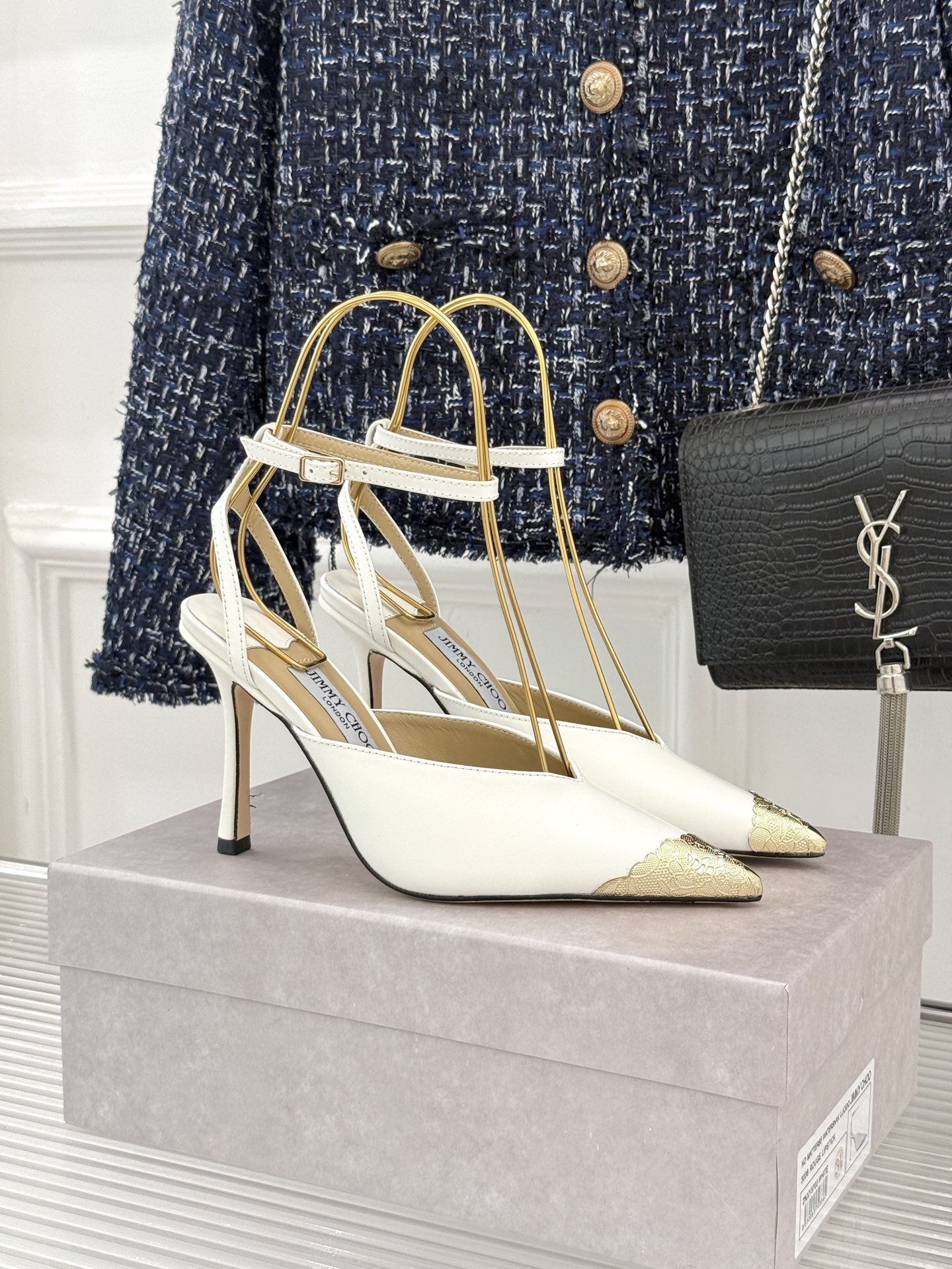 Jimmy Choo/吉米周26WF新品 皮面金属头高跟凉鞋 金属鞋头气场全开 亮面牛皮质感细腻高级 细高跟悄悄拉长比例