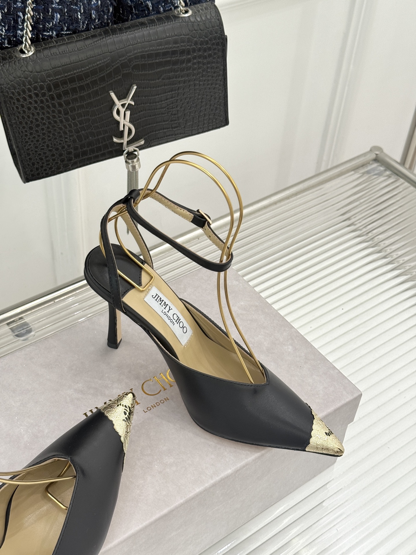 Jimmy Choo/吉米周26WF新品 皮面金属头高跟凉鞋 金属鞋头气场全开 亮面牛皮质感细腻高级 细高跟悄悄拉长比例