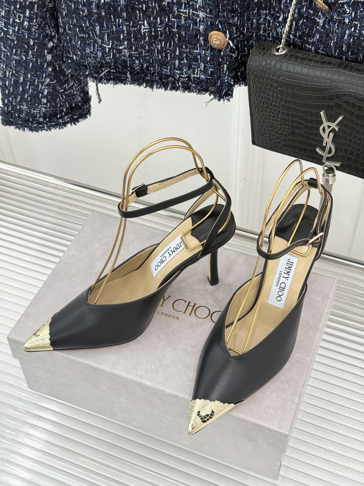 Jimmy Choo/吉米周26WF新品 皮面金属头高跟凉鞋 金属鞋头气场全开 亮面牛皮质感细腻高级 细高跟悄悄拉长比例