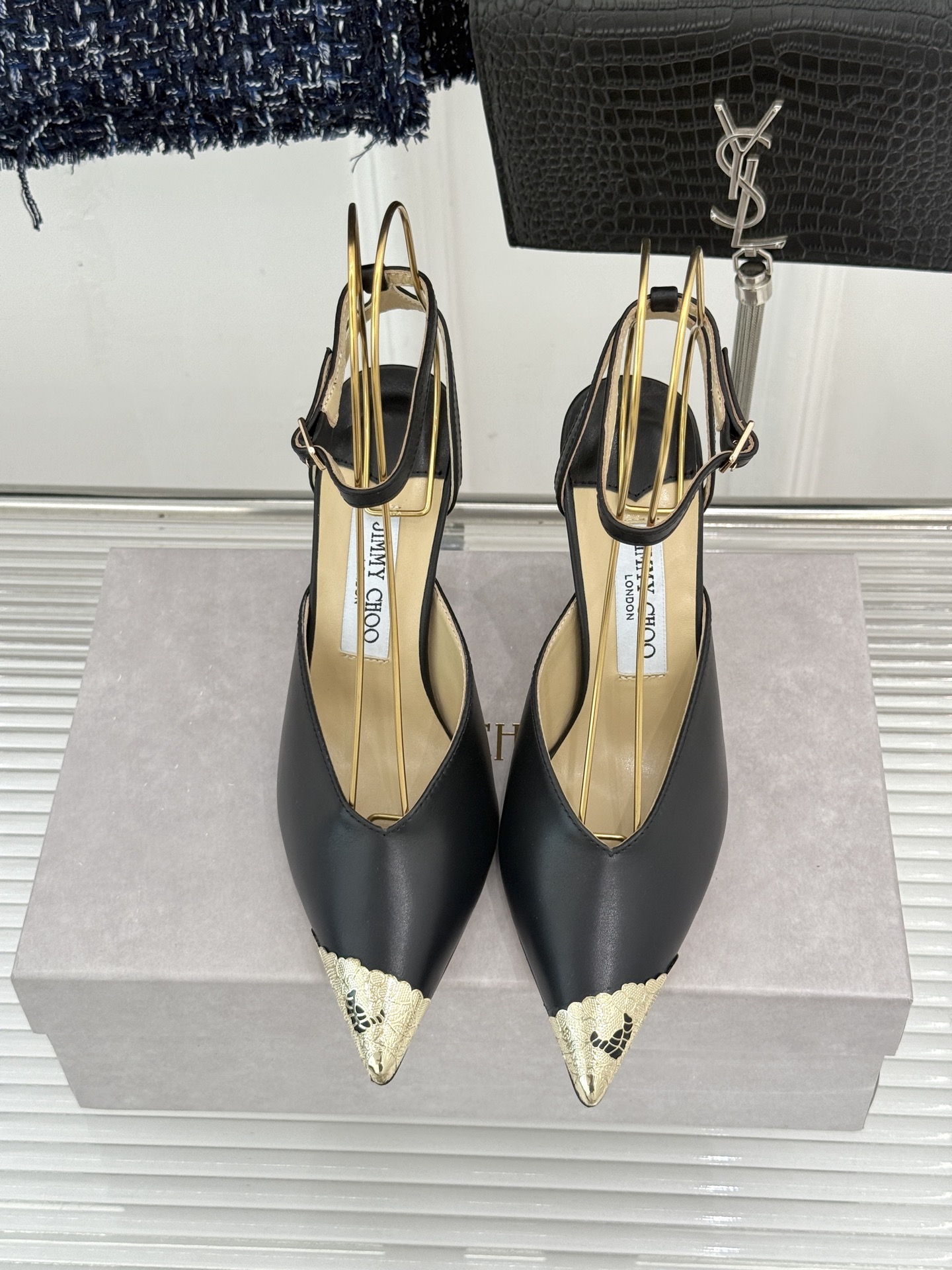 Jimmy Choo/吉米周26WF新品 皮面金属头高跟凉鞋 金属鞋头气场全开 亮面牛皮质感细腻高级 细高跟悄悄拉长比例