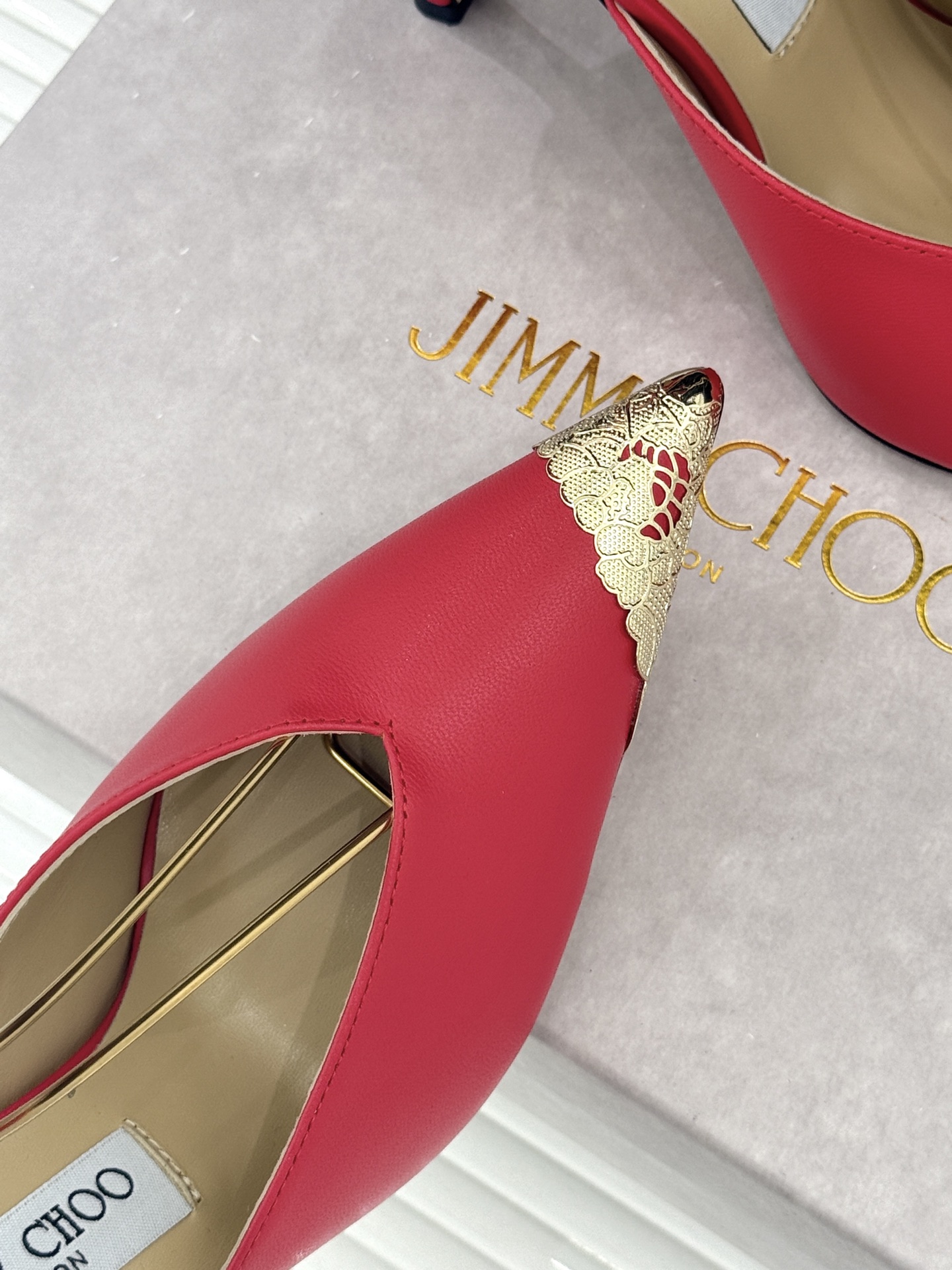 Jimmy Choo/吉米周26WF新品 皮面金属头高跟凉鞋 金属鞋头气场全开 亮面牛皮质感细腻高级 细高跟悄悄拉长比例