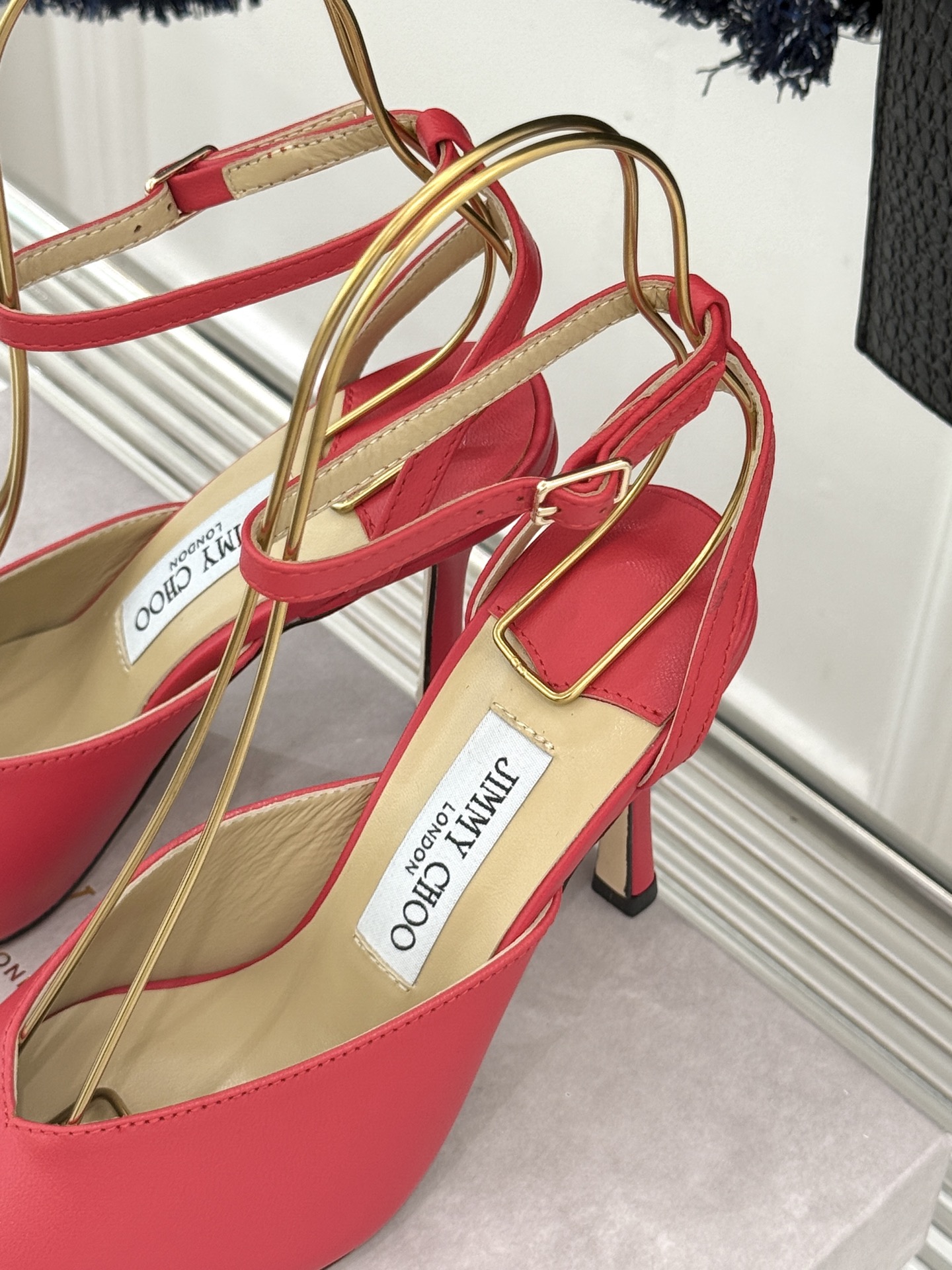 Jimmy Choo/吉米周26WF新品 皮面金属头高跟凉鞋 金属鞋头气场全开 亮面牛皮质感细腻高级 细高跟悄悄拉长比例