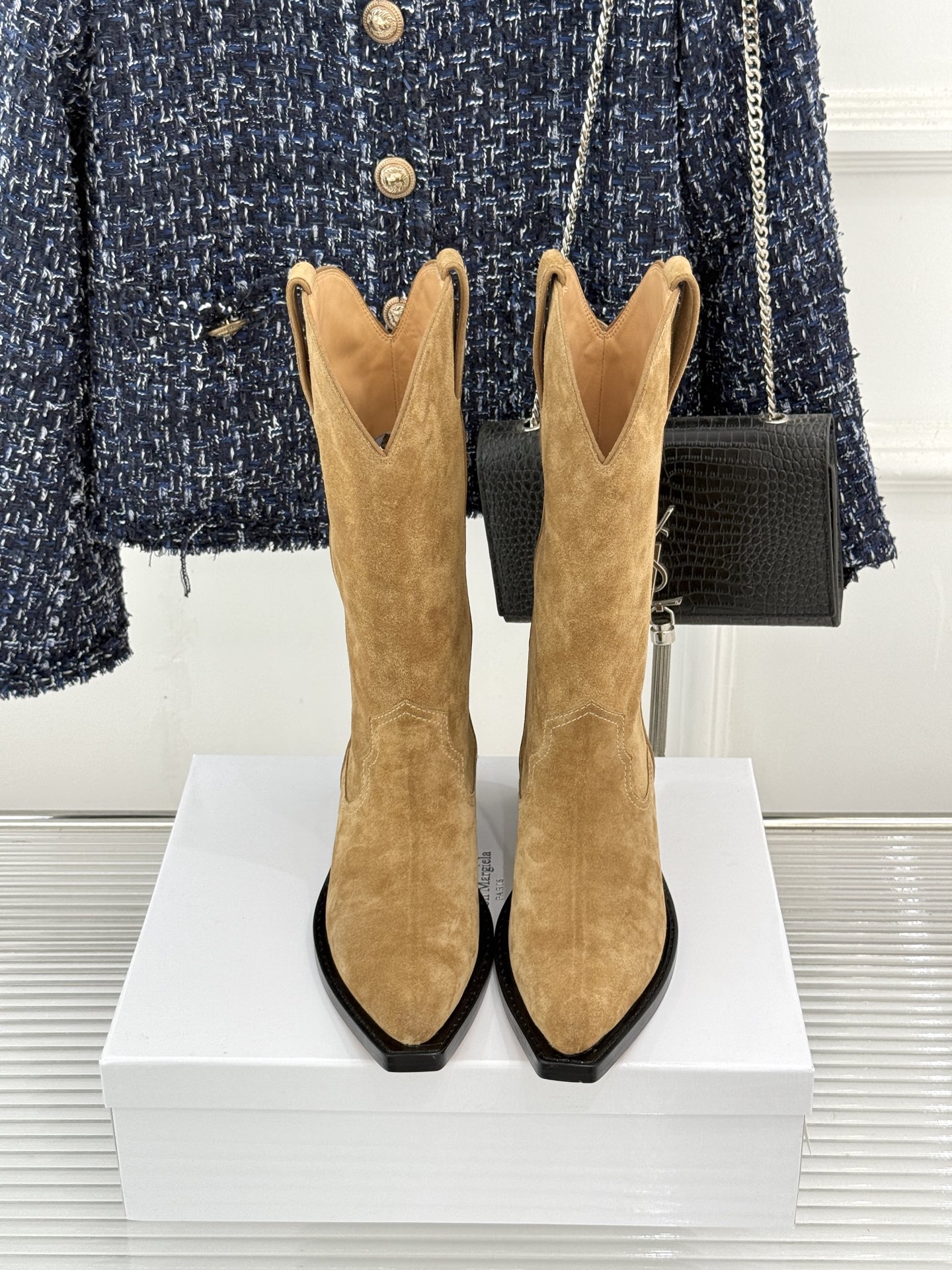 MaisonMargiela｜MM6马吉拉 复古内增高西部牛仔靴中筒靴 复古坡跟松弛感拉满 中筒剪裁利落超显腿直 内增高