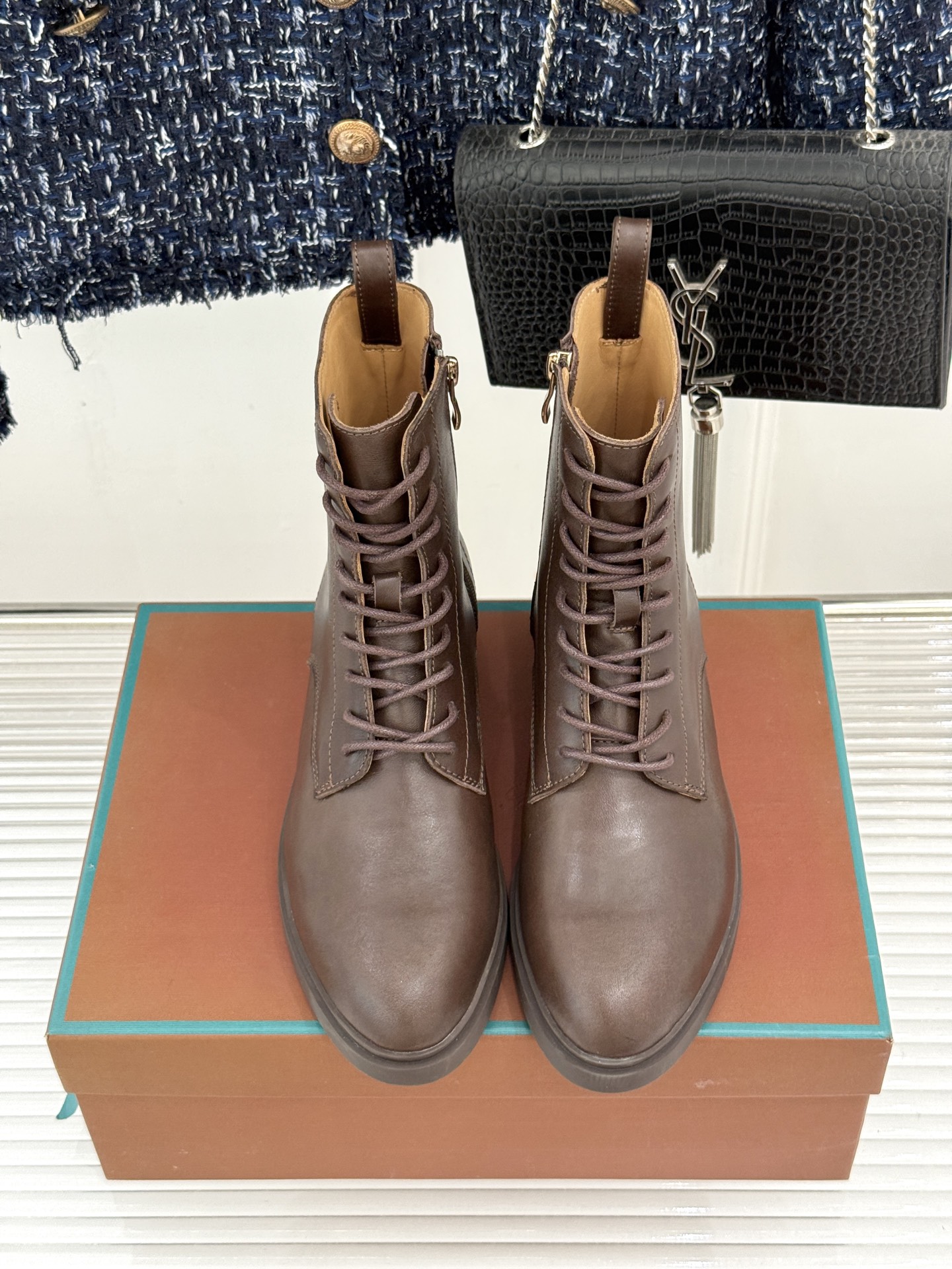 Loro Piana/lp🌾26WF秋冬新品复古 极简系带侧拉链马丁靴短靴 极简复古老钱格调拉满 系带侧拉链穿脱超省心 Loro Piana/lp🌾26WF秋冬新品复古 极简系带侧拉链马丁靴短靴 极简复古老钱格调拉满 系带侧拉链穿脱超省心