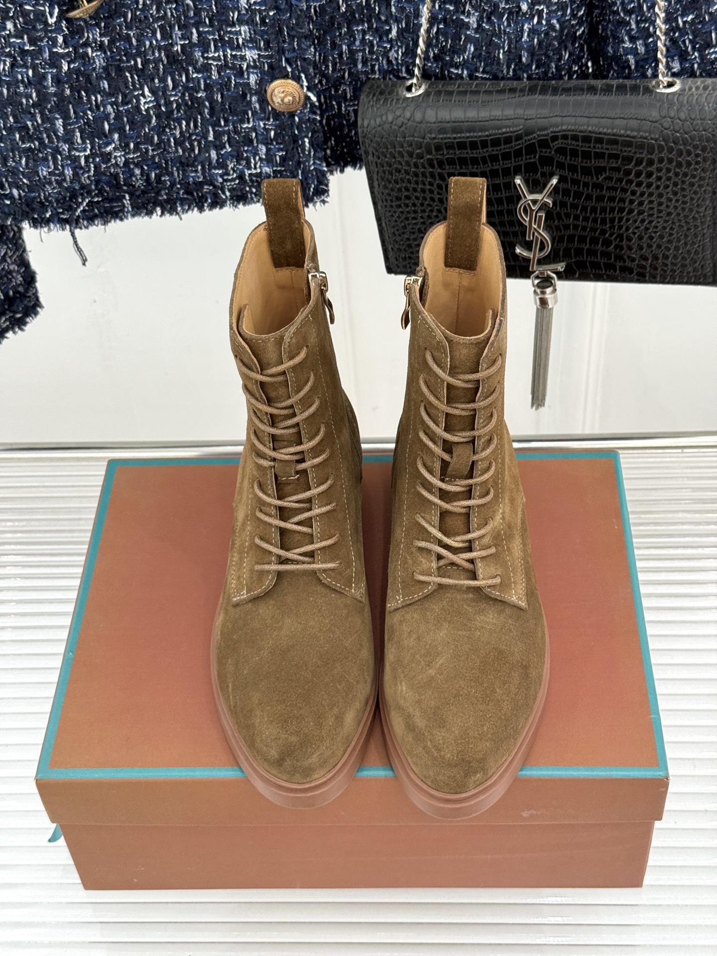 Loro Piana/lp🌾26WF秋冬新品复古 极简系带侧拉链马丁靴短靴 极简复古老钱格调拉满 系带侧拉链穿脱超省心 