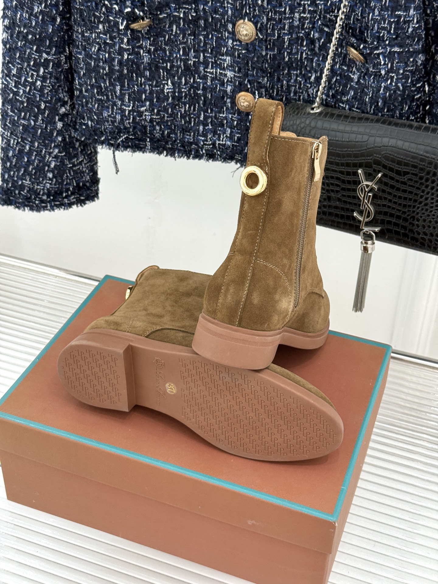 Loro Piana/lp🌾26WF秋冬新品复古 极简系带侧拉链马丁靴短靴 极简复古老钱格调拉满 系带侧拉链穿脱超省心 