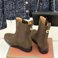 Loro Piana/lp🌾26WF秋冬新品复古 极简切尔西短靴 这款短靴以“隐奢美学”重塑日常格调 让每一步都成为低调 Loro Piana/lp🌾26WF秋冬新品复古 极简切尔西短靴 这款短靴以“隐奢美学”重塑日常格调 让每一步都成为低调