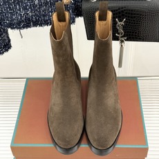 Loro Piana/lp🌾26WF秋冬新品复古 极简切尔西短靴 这款短靴以“隐奢美学”重塑日常格调 让每一步都成为低调 Loro Piana/lp🌾26WF秋冬新品复古 极简切尔西短靴 这款短靴以“隐奢美学”重塑日常格调 让每一步都成为低调