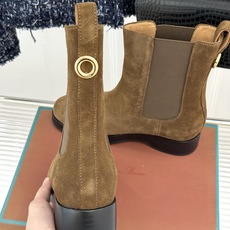 Loro Piana/lp🌾26WF秋冬新品复古 极简切尔西短靴 这款短靴以“隐奢美学”重塑日常格调 让每一步都成为低调 Loro Piana/lp🌾26WF秋冬新品复古 极简切尔西短靴 这款短靴以“隐奢美学”重塑日常格调 让每一步都成为低调