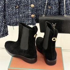 Loro Piana/lp🌾26WF秋冬新品复古 极简切尔西短靴 这款短靴以“隐奢美学”重塑日常格调 让每一步都成为低调 Loro Piana/lp🌾26WF秋冬新品复古 极简切尔西短靴 这款短靴以“隐奢美学”重塑日常格调 让每一步都成为低调