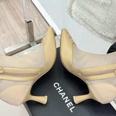 CHANE*|小香26B新品双C 尖头网纱拼接高跟短靴 尖头刺绣双C经典标识 通透网纱自带朦胧氛围感 细腻牛皮质感高级 CHANE*|小香26B新品双C 尖头网纱拼接高跟短靴 尖头刺绣双C经典标识 通透网纱自带朦胧氛围感 细腻牛皮质感高级