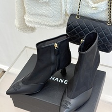 CHANE*|小香26B新品双C 尖头网纱拼接高跟短靴 尖头刺绣双C经典标识 通透网纱自带朦胧氛围感 细腻牛皮质感高级 CHANE*|小香26B新品双C 尖头网纱拼接高跟短靴 尖头刺绣双C经典标识 通透网纱自带朦胧氛围感 细腻牛皮质感高级