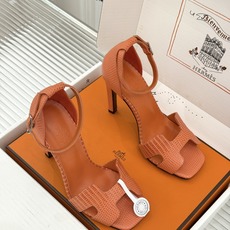 (配原版飞机盒) Hermès/爱马仕经典H型 细跟高跟凉鞋 极简奢韵 勾勒优雅身姿 标志性H型镂空鞋面 凝练品牌经典设 (配原版飞机盒) Hermès/爱马仕经典H型 细跟高跟凉鞋 极简奢韵 勾勒优雅身姿 标志性H型镂空鞋面 凝练品牌经典设