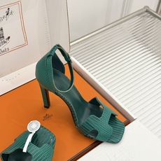 (配原版飞机盒) Hermès/爱马仕经典H型 细跟高跟凉鞋 极简奢韵 勾勒优雅身姿 标志性H型镂空鞋面 凝练品牌经典设 (配原版飞机盒) Hermès/爱马仕经典H型 细跟高跟凉鞋 极简奢韵 勾勒优雅身姿 标志性H型镂空鞋面 凝练品牌经典设